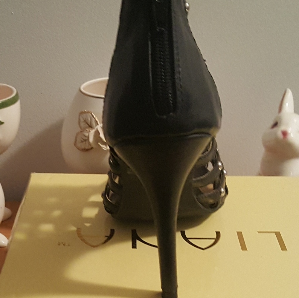 Boot - Picture 2 of 2